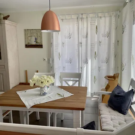 Fewo-7-2-s-ferienwohnung-in-graal-mueritz *